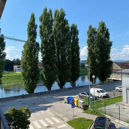 Apartman Colapis- Self Check In, Free Parking, Premium Location! Karlovac Exterior photo