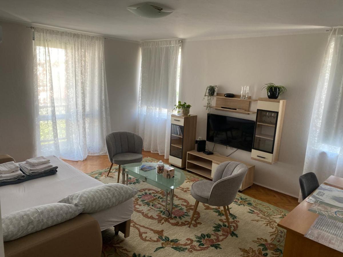 Colapis- Self Check In, Free Parking, Premium Location! * Karlovac