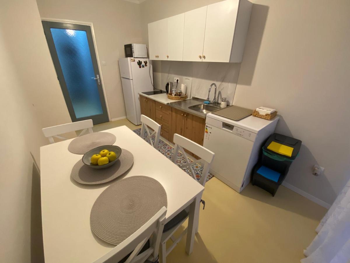 Colapis- Self Check In, Free Parking, Premium Location! Apartment